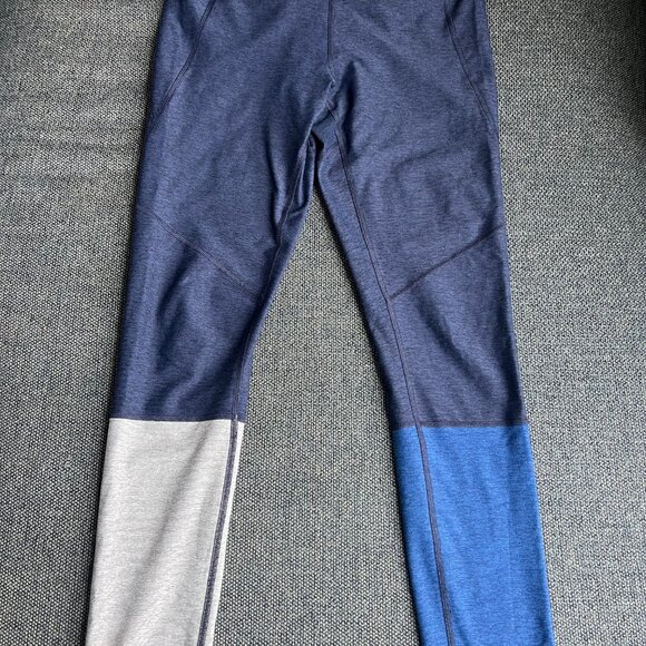 Outdoor Voices 7/8 Warmup Dipped Legging - Small - Picture 2 of 5
